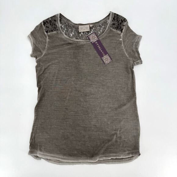 Dantelle NWT Distressed Faded Gray Tunic T-Shirt with Lace Back Women’s Small - Picture 3 of 10